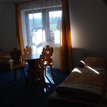 Pokoje Goscinne U Siyly Bukowina Tatrzańska Oda fotoğraf